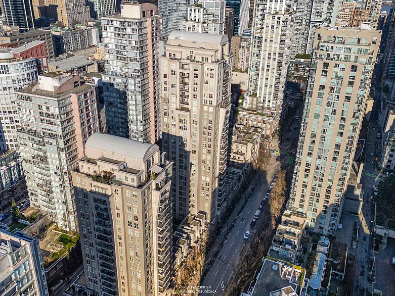 2208 969 Richards Street