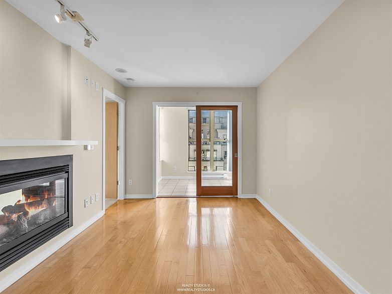 2208 969 Richards Street