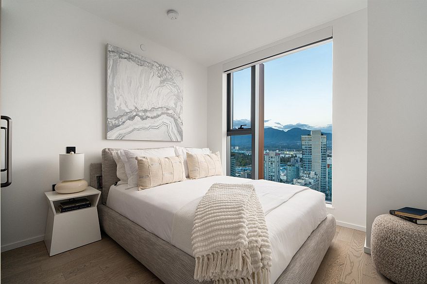 2901 1408 Robson Street