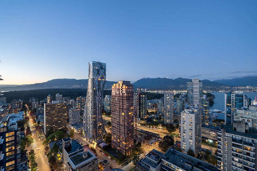 2901 1408 Robson Street