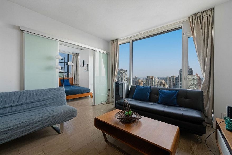 2904 1283 Howe Street