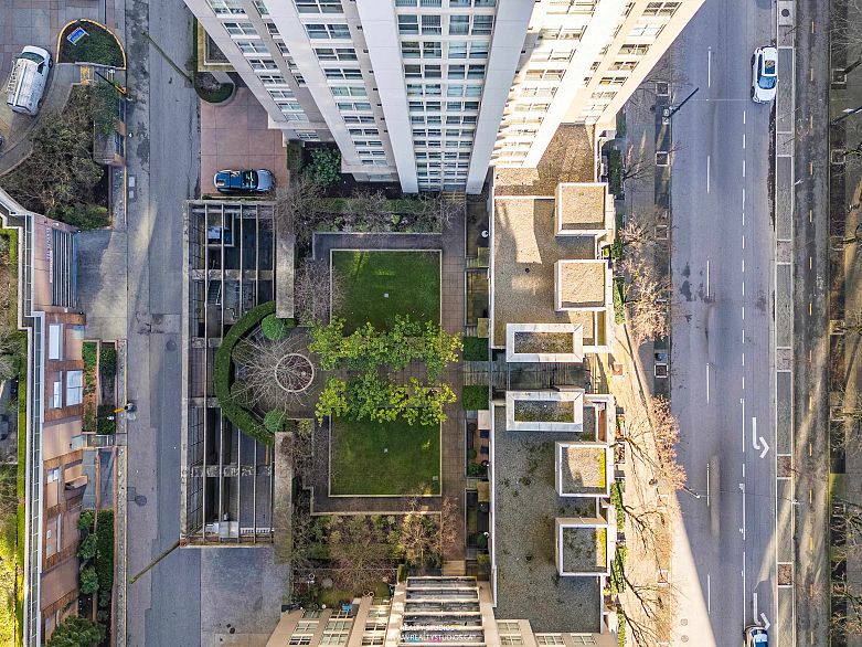 2208 969 Richards Street