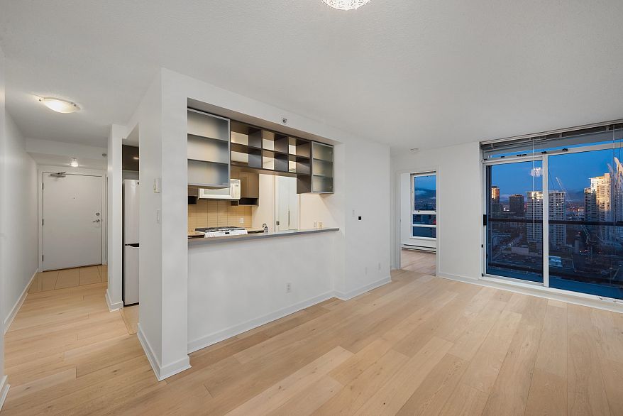 2705 928 Beatty Street