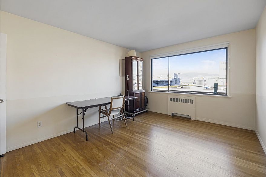 205 1695 W 10th Avenue