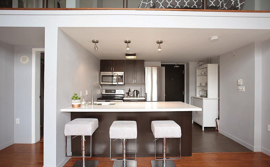 511 22 E Cordova Street