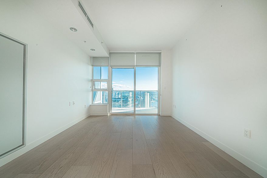 4306 1289 Hornby Street