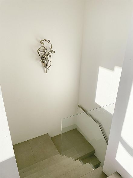 3703 689 Abbott Street