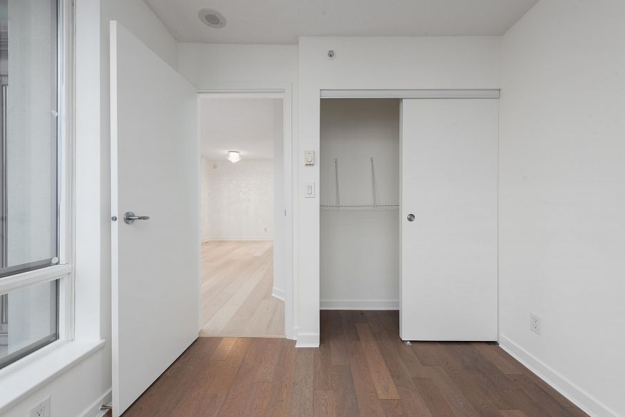 2705 928 Beatty Street