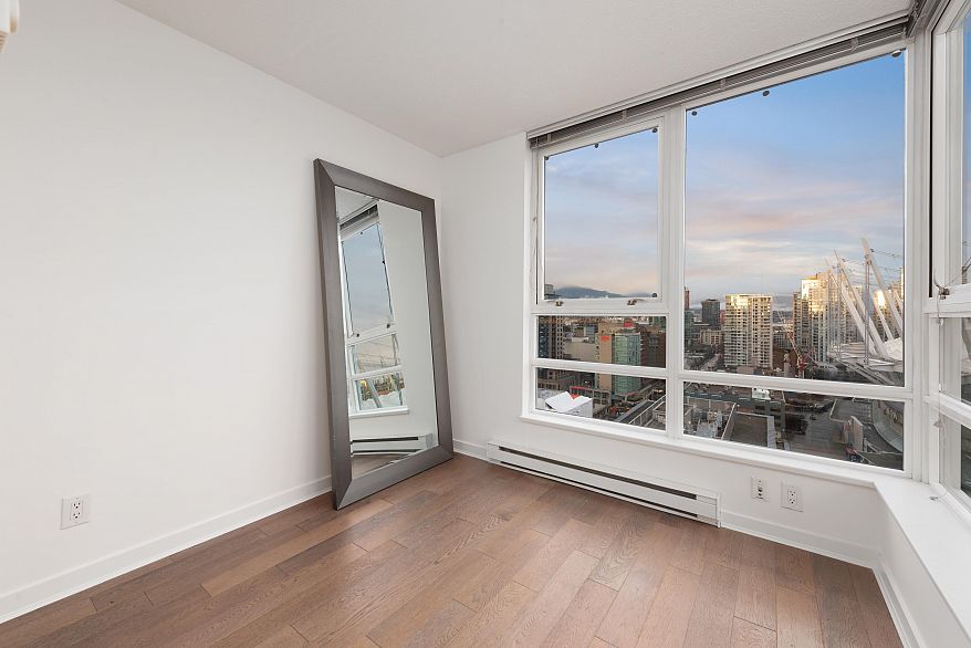 2705 928 Beatty Street