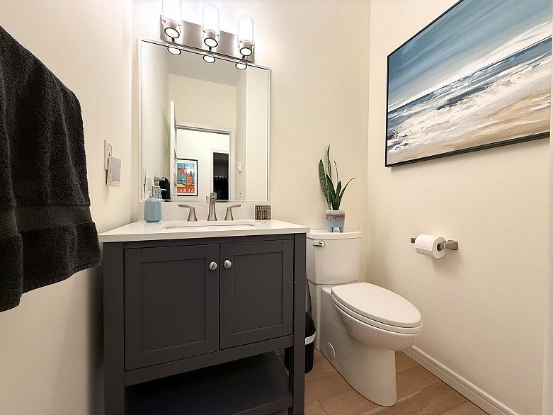 104 2688 Vine Street