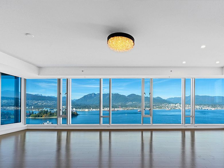 2701 1011 W Cordova Street