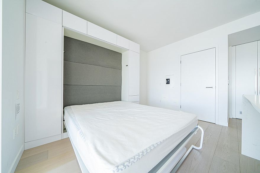 4306 1289 Hornby Street