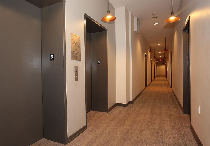 511 22 E Cordova Street