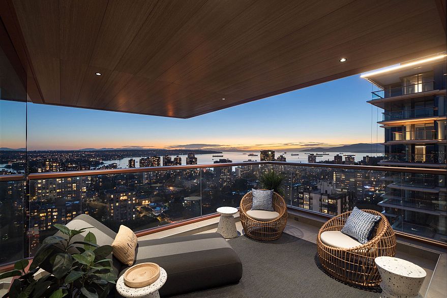 2901 1408 Robson Street