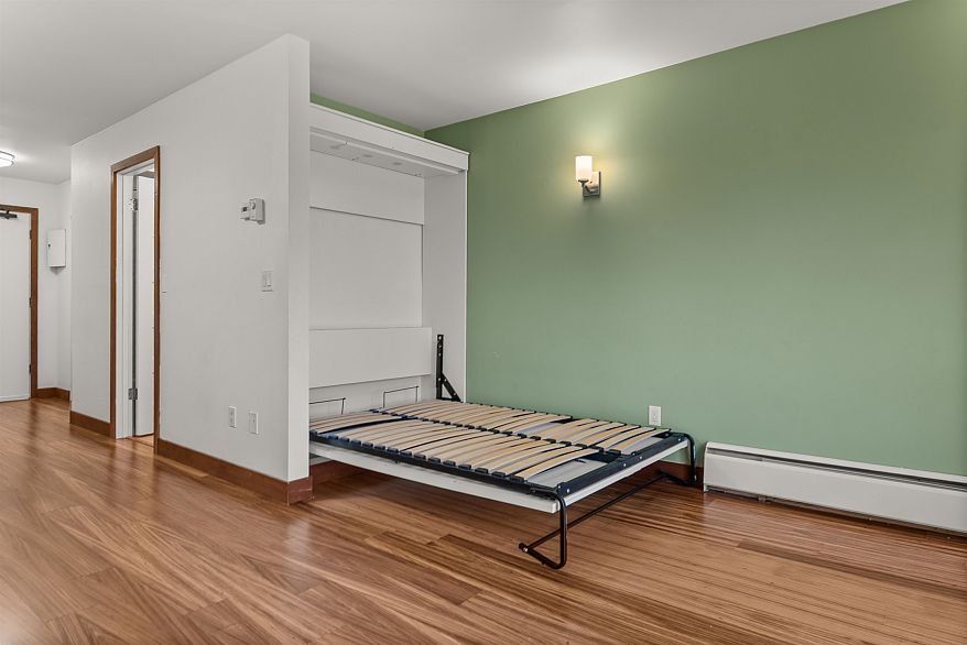 305 1266 W 13th Avenue