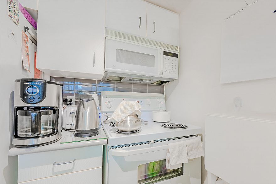 1204 555 Jervis Street