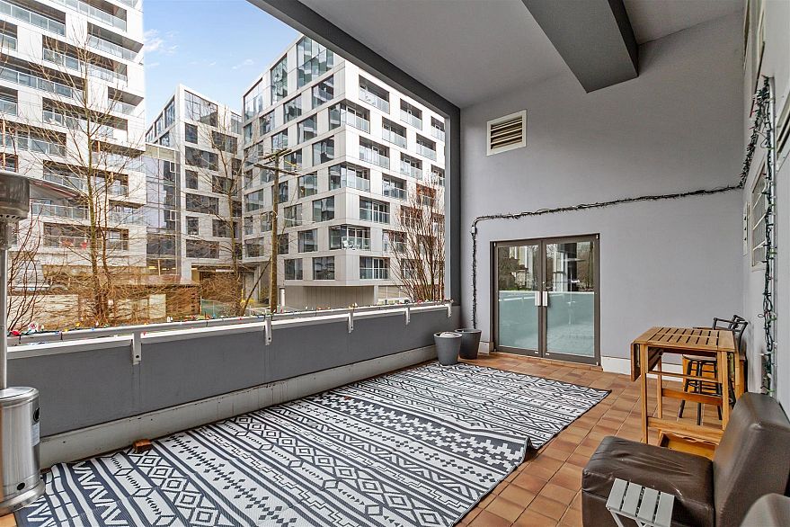 2302 1500 Howe Street