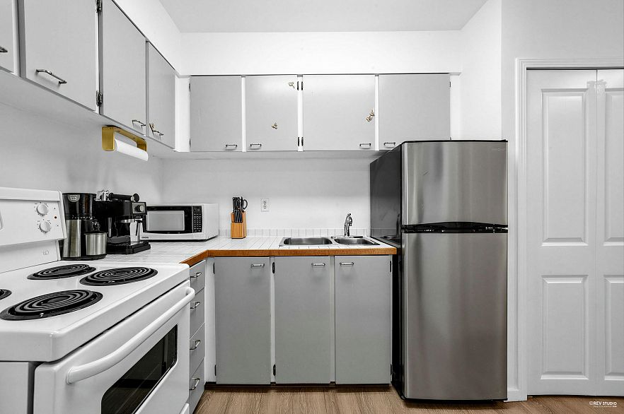 201 8680 Fremlin Street