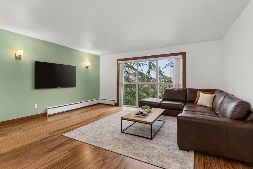 305 1266 W 13th Avenue