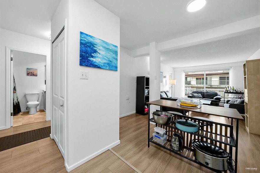 201 8680 Fremlin Street