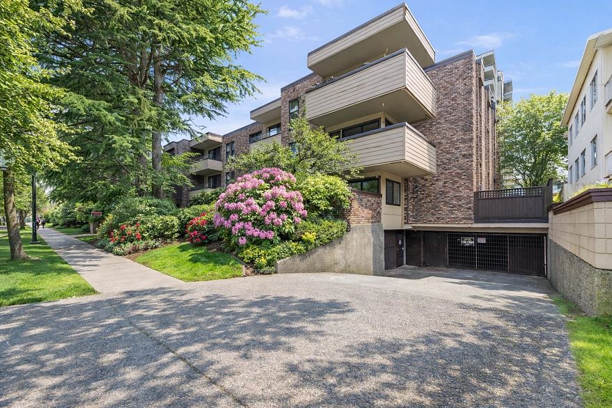 305 1266 W 13th Avenue