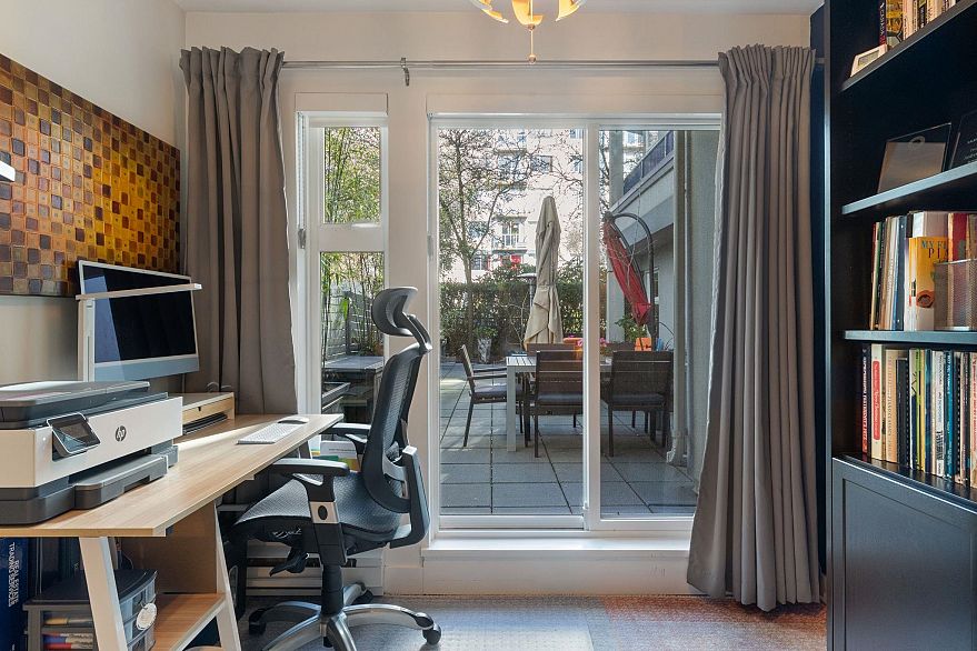 102 1924 Comox Street