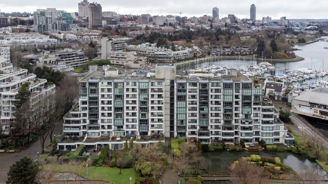 813 456 Moberly Road