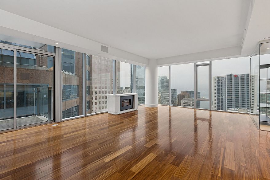 2702 667 Howe Street