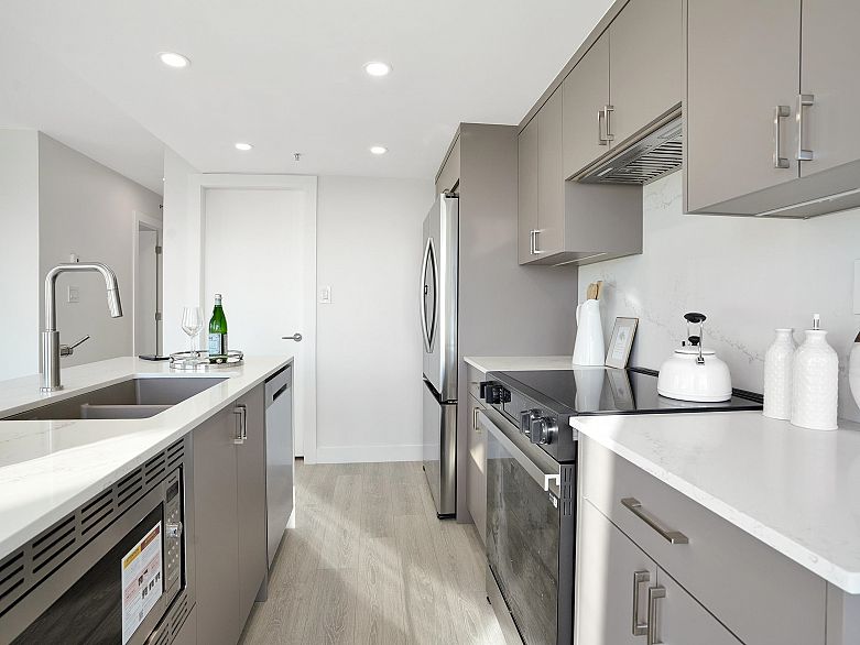 3309 939 Homer Street