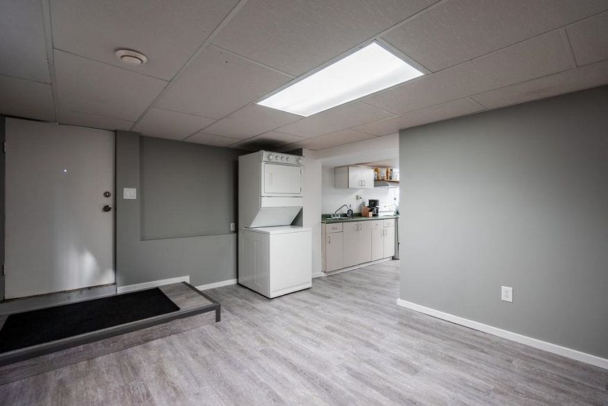 2867 E Georgia Street