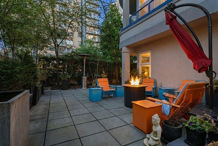 102 1924 Comox Street