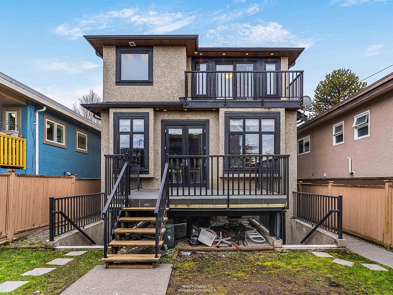 6387 Prince Albert Street