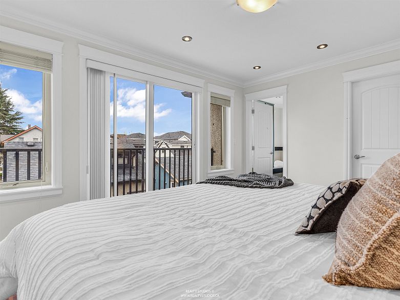 6387 Prince Albert Street