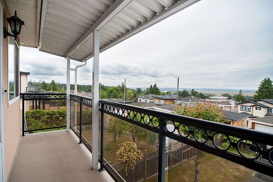 2288 Fraserview Drive