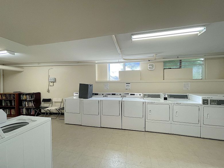 2007 1251 Cardero Street