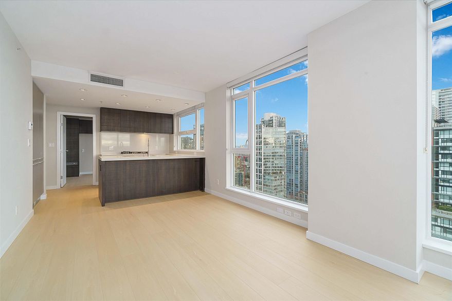 2307 1351 Continental Street