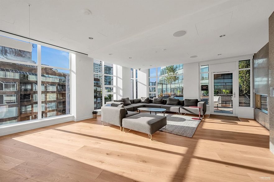 5502 1289 Hornby Street