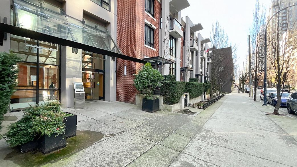 407 928 Homer Street