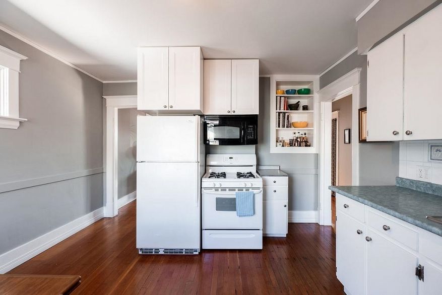 2867 E Georgia Street