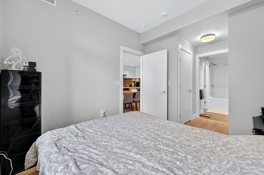 406 3451 Sawmill Crescent