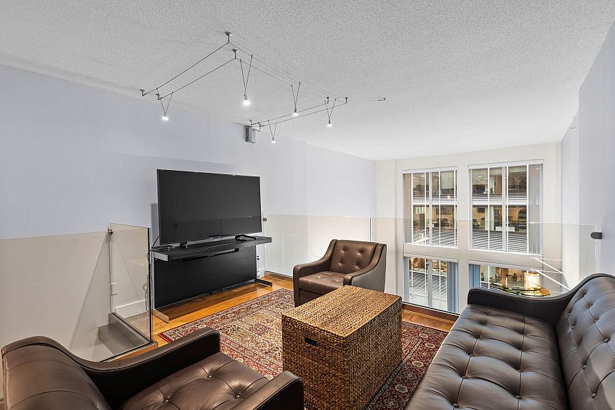 409 610 Granville Street