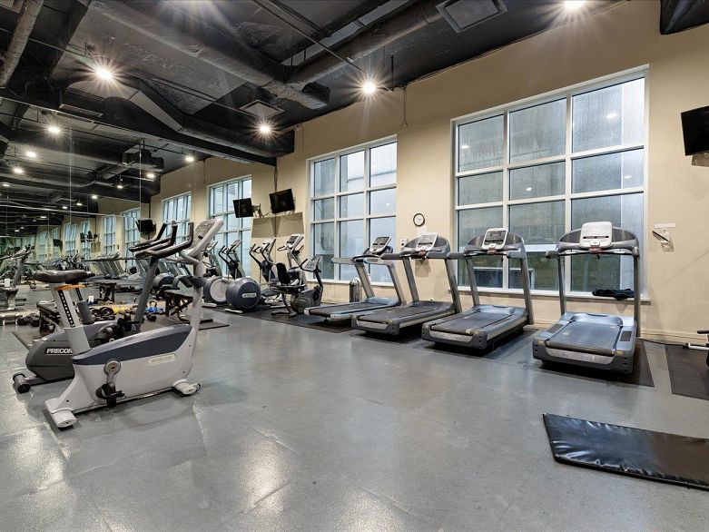 503 933 Hornby Street