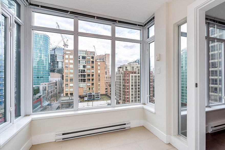 1404 888 Homer Street