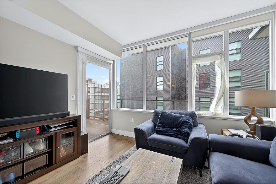 406 3451 Sawmill Crescent