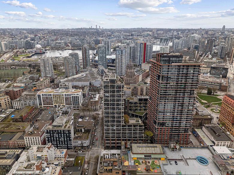 1407 108 W Cordova Street