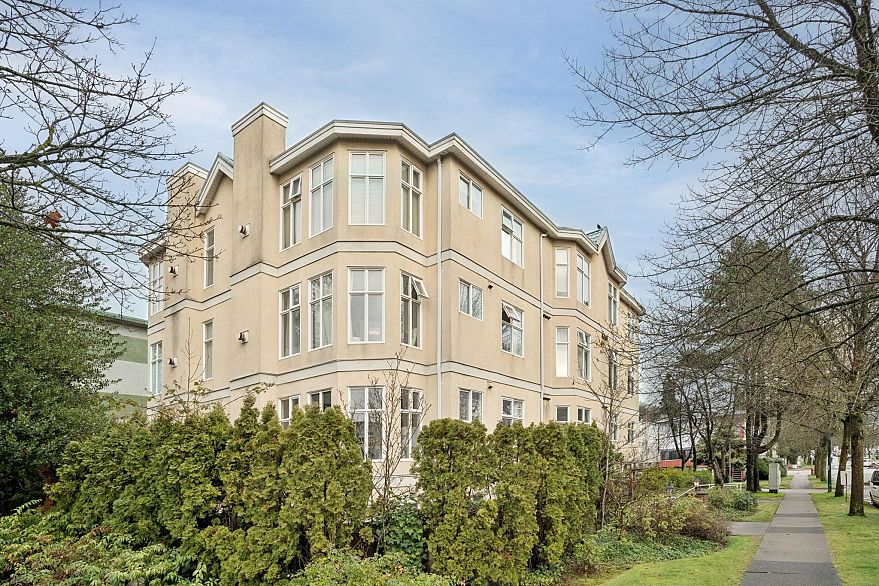 201 1099 W 71st Avenue