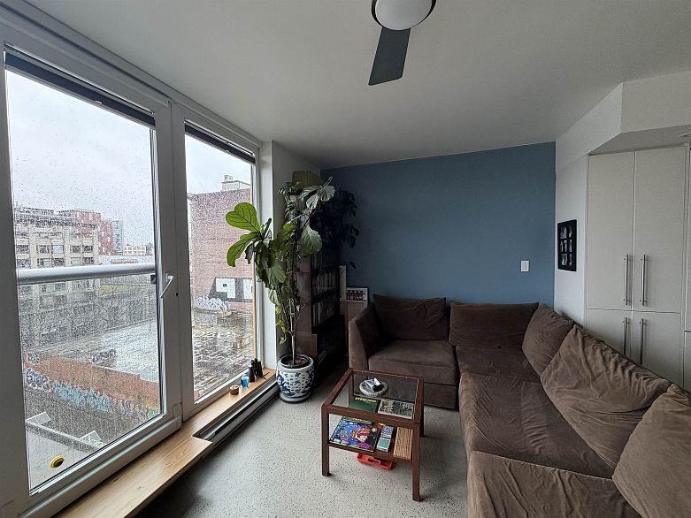 1005 150 E Cordova Street