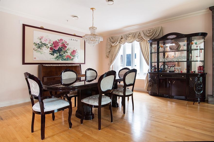 2288 Fraserview Drive