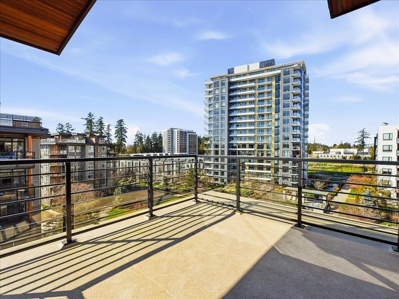 PH12 5983 Gray Avenue