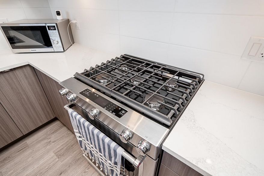 114 3430 E Kent Avenue South